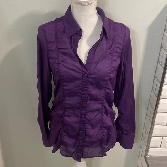Express Rouched Button Down - Picture 2 of 4